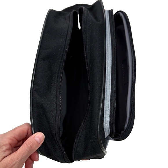 Black‎ Paw Sport Men's Toiletry Case/DOP Kit; 2 Compartments - Picture 9 of 9